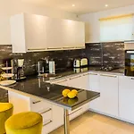 Suite Moorea Marbella